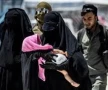 فرنسا تعيد ثلاث نساء وعشرة أطفال من سجون في شمال سوريا