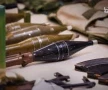 العثور على صناديق ذخيرة وقذائف آر بي جي داخل بئر بريف حماة الغربي