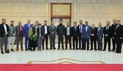 الرئيس الشرع يلتقي أبناء الجالية السورية في ألمانيا