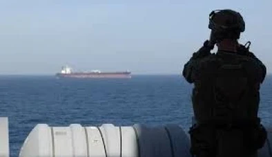 أمريكا تحتجز سفينة إيرانية وطهران ترفض إجراء محادثات جديدة