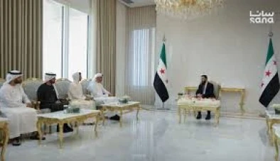 الرئيس الشرع يستقبل وفداً إماراتياً في قصر الشعب بدمشق