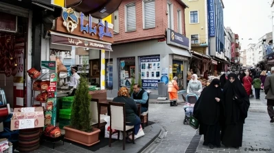 اللاجئون السوريون يساهمون في تنمية الاقتصاد التركي بأكثر من 25,000 منشأة اقتصادية