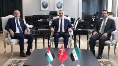 انفراجة دبلوماسية: سوريا تعلن عن خطوات لإعادة فتح سفارتها في أنقرة وتؤكد رفضها للتدخلات الخارجية