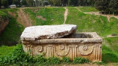 أصداء الحضارة القديمة: اكتشاف خشخيشات الأطفال في حماة يكشف عن تاريخ غني للترفيه في سوريا