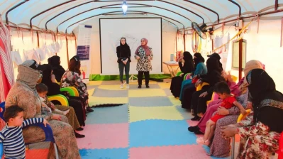 "مجلس المرأة السورية يرسخ مفاهيم التربية السليمة في مخيم العدنانية: نحو بيئة آمنة ونشأة صحية للأطفال"