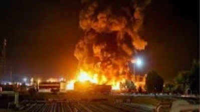 قتلى وجرحى بانفجار سيارة مفخخة في مبنى أمني بدير الزور