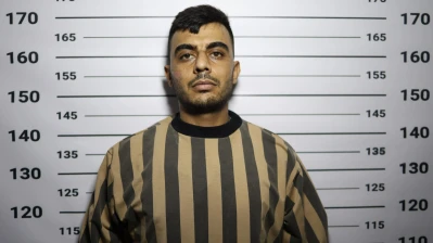 الداخلية السورية تنفي مزاعم “قطع رأس” عنصر موقوف في طرطوس وتنشر صوراً تؤكد توقيفه حيّاً