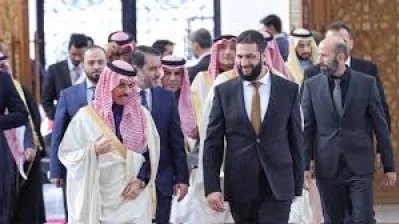 الشرع يلتقي فيصل بن فرحان خلال «مبادرة مستقبل الاستثمار"»