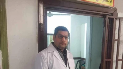 قسد تُغلق عيادات الدكتور فراس الفهد الخيرية في الرقة… والطبيب يحذّر من “كارثة إنسانية”