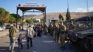 اعتقال 12 شخصاً بينهم ضباط مرتبط بنظام الأسد على الحدود السورية اللبنانية