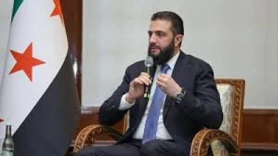 الرئيس الشرع يصل إلى لندن للقاء كبار المسؤولين في بريطانيا