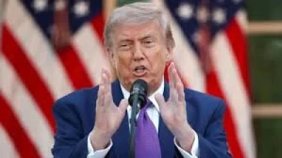 ترامب يعلق هجوما على إيران ويشير لاحتمال إبرام اتفاق نووي