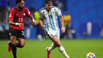 الارجنتين تبلغ الربع النهائي في كأس العالم بعد فوزها على مصر 2/3