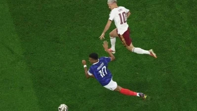 ‏إنكلترا تحرز المركز الثالث في كأس العالم بفوز مثير على فرنسا 6 -4‏