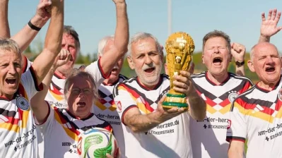 منتخب ألمانيا فوق 80 عاماً يحرز لقب كأس العالم