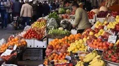 أزمة تصريف الفواكه في سوريا: وفرة الإنتاج تتحول إلى عبء على المزارع