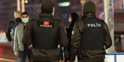 الشرطة التركية توقف 30 سوريا في بورصة لا يحملون بطاقة " الكملك"