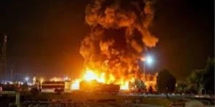 قتلى وجرحى بانفجار سيارة مفخخة في مبنى أمني بدير الزور