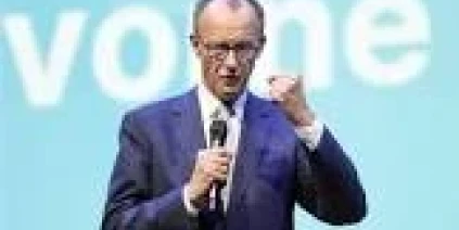 ميرتس: على طالبي الحماية السوريين العودة إلى سوريا