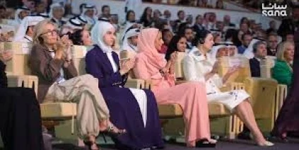 السيدة الأولى لطيفة الدروبي تشارك في قمة رسمية بالدوحة