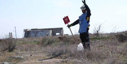 إصابة شاب بجروح خطيرة بانفجار لغم أرضي في سهل الغاب