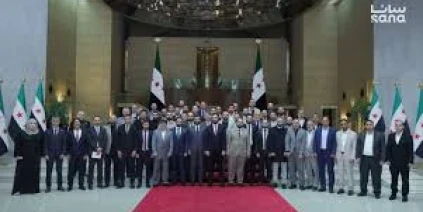 الشرع يحدد أولويات بناء الدولة ويكشف خطط إعادة الإعمار في سوريا