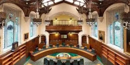 مسؤول سوري سابق يواجه في لندن تهماً بارتكاب جرائم ضد الإنسانية