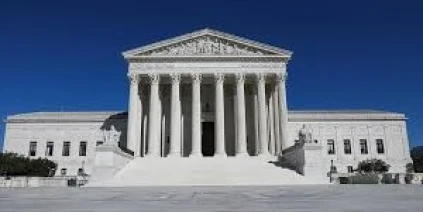 المحكمة العليا الأمريكية تنظر في قرار ترامب سحب الحماية المؤقتة من مهاجرين سوريين