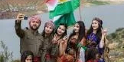 إنزال العلم السوري من عين عرب والقامشلي يثير التوترات في سوريا