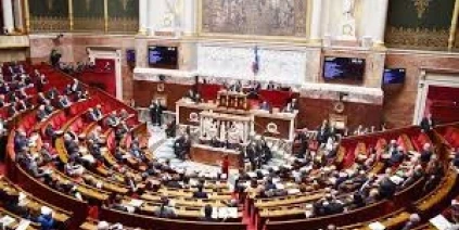 العفو الدولية تحذر من إقرار قانون يجرم التضامن مع فلسطين في فرنسا