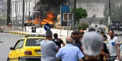 مقتل جندي، وأصابة 23 شخصاً، جراء انفجار سيارة مفخخة قرب مبنى تابع لوزارة الدفاع بدمشق
