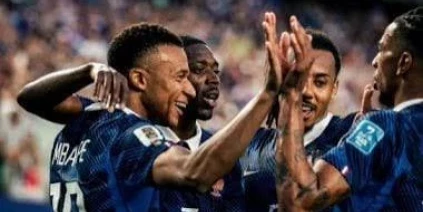 فرنسا إلى دور الـ 32 من كأس العالم بفوزها على العراق