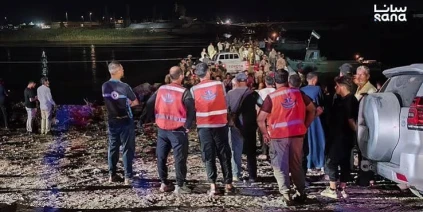 وفاة طفلين وإنقاذ 15 مدنياً إثر غرق عبّارة في دير الزور وتواصل البحث عن مفقودين