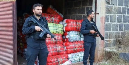الجمارك السورية تضبط شبكة تهريب بضائع ممنوعة عبر قوافل الترانزيت