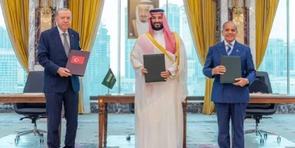 أمريكا تتوقع اتفاقا بشأن مضيق هرمز قريبا وقوى سنية تتحد في اتفاقية دفاع
