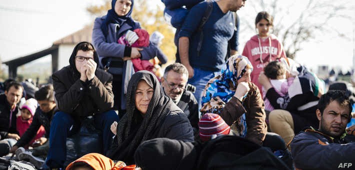 لاجئون في طريقهم إلى اوروبا