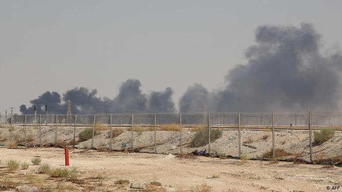 قصف صاروخي على شركة أرامكو في جدة (إنترنت)
