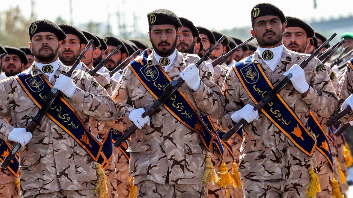 عناصر من الحرس الثوري الإيراني (إنترنت)