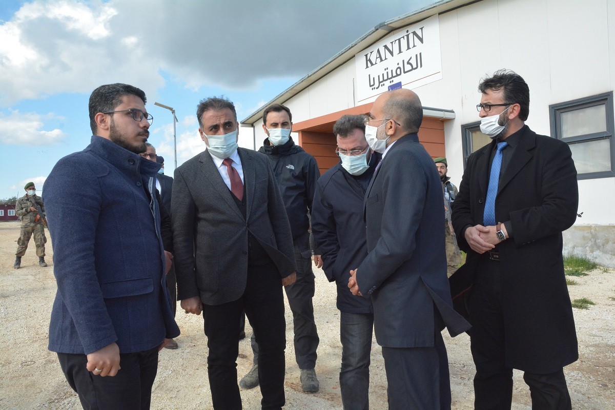أثناء زيارة رئيسَ جامعة ماردين "أرتكلو" الدكتور إبراهيم أوزجوشار إلى أعزاز (خاص)