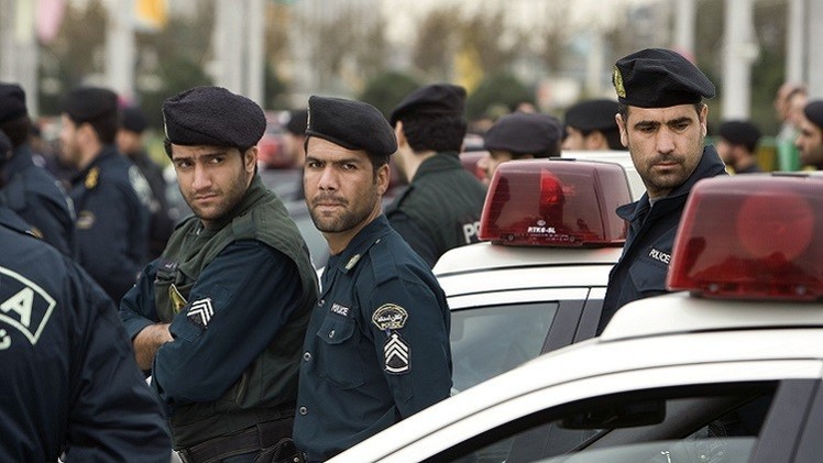عناصر من قوات الأمن الإيرانية (إنترنت)