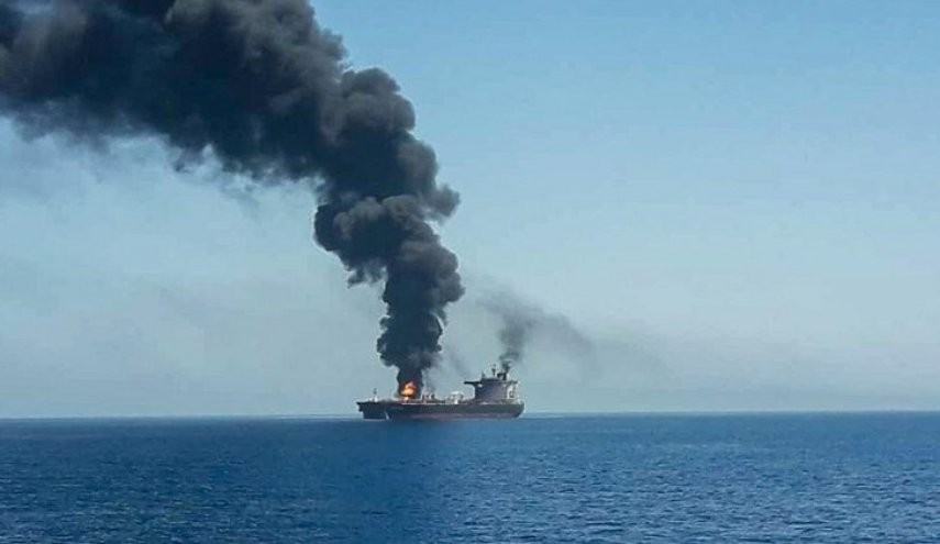 سفينة مملوكة لشركة إسرائيلية تتعرض لهجوم في بحر عُمان (إنترنت)
