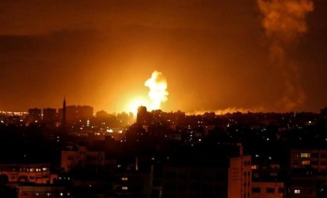 القصف الإسرائيلي على قطاع غزة منذ قليل (إنترنت)
