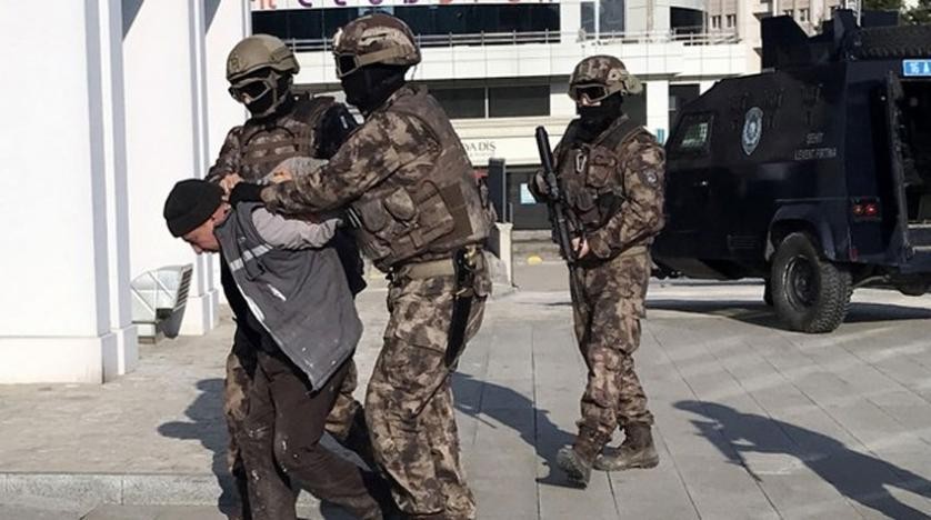 الأمن التركي يلقي القبض على أحد عناصر "داعش" (إنترنت)