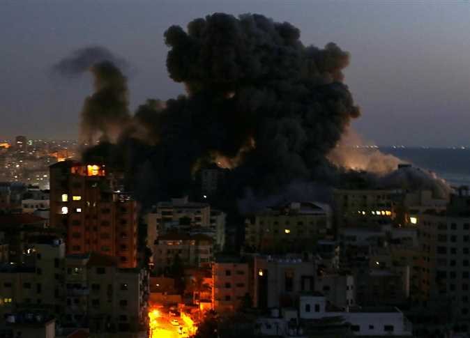 القصف الاسرائيلي على غزة /رويترز
