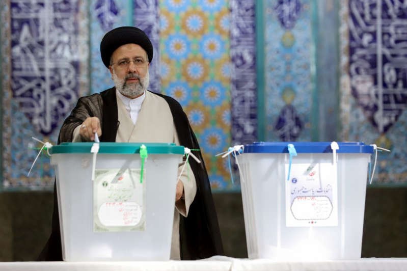 الانتخابات الايرانية قد تأتي برئيس يخضع للعقوبات الاميركية