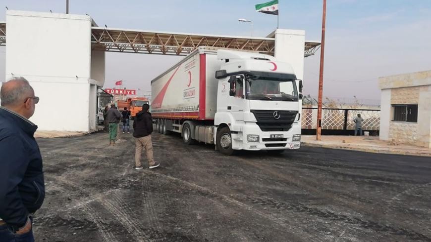 معبر باب الهوى الممر الوحيد للمساعدات الانسانية الى الشمال السوري