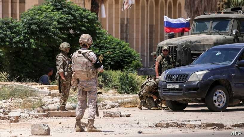النظام والقوات الروسية يحاصر آلاف العائلات في درعا البلد