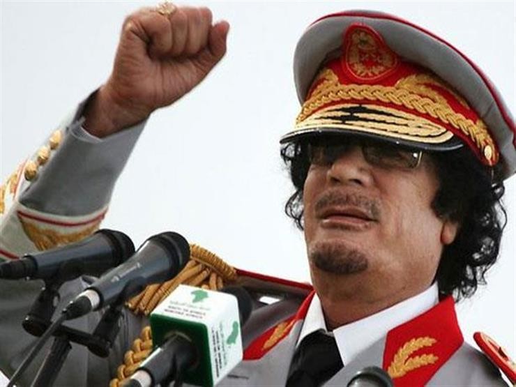 العقيد معمر القذافي /ارشيف