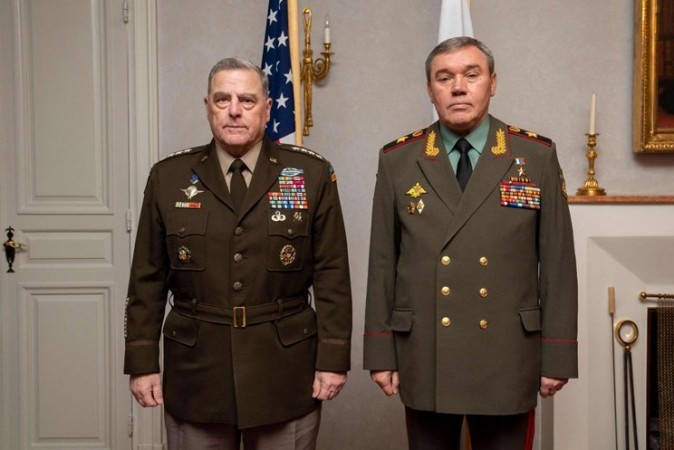 قائدا الجيشين الروسي والأمريكي يجتمعان في هلسنكي لست ساعات