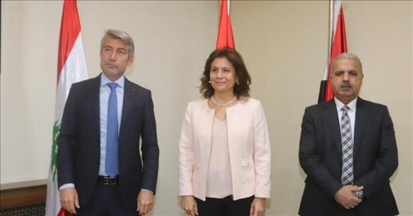 وزيري الكهرباء السوري واللبناني مع وزيرة الطاقة الاردنية هالة زواتي